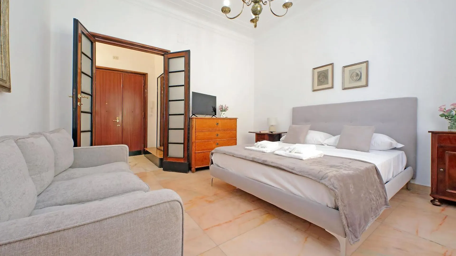 4Bnb - Spacious Gracchi Apartment Rome Italy
