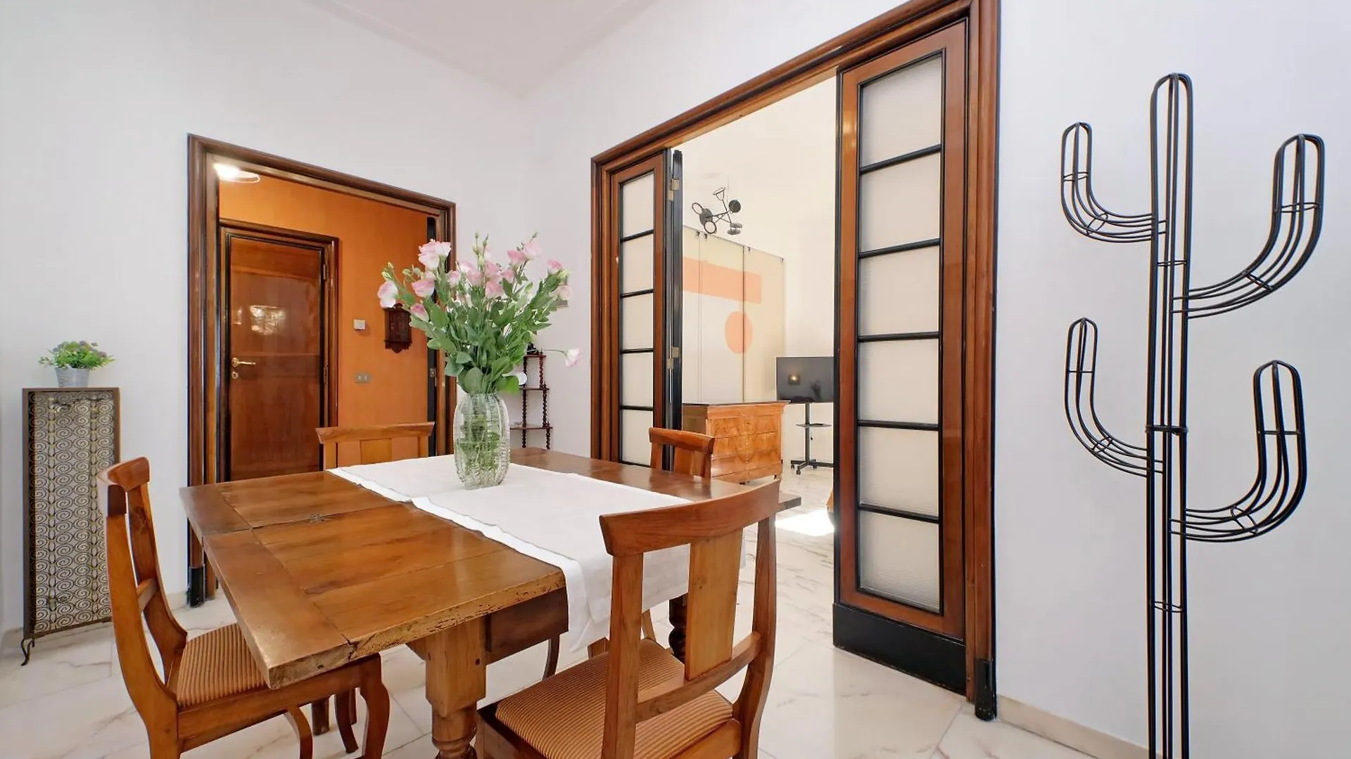 4Bnb - Spacious Gracchi Apartment Rome 0*,